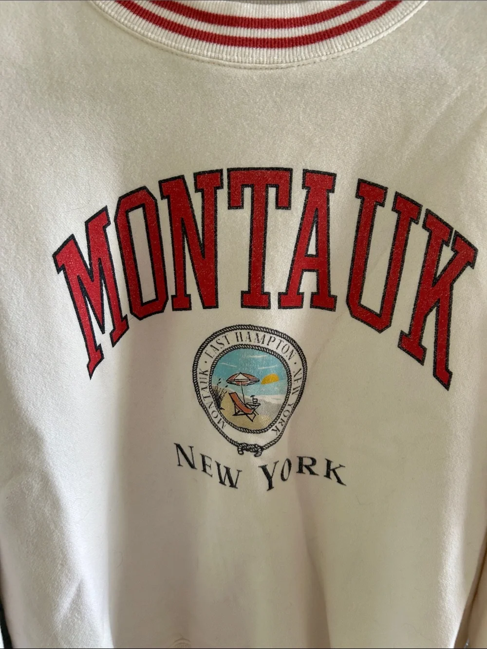 Abercrombie & Fitch Montauk  New York Cream Crewneck